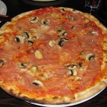 Pizza in La Piazza